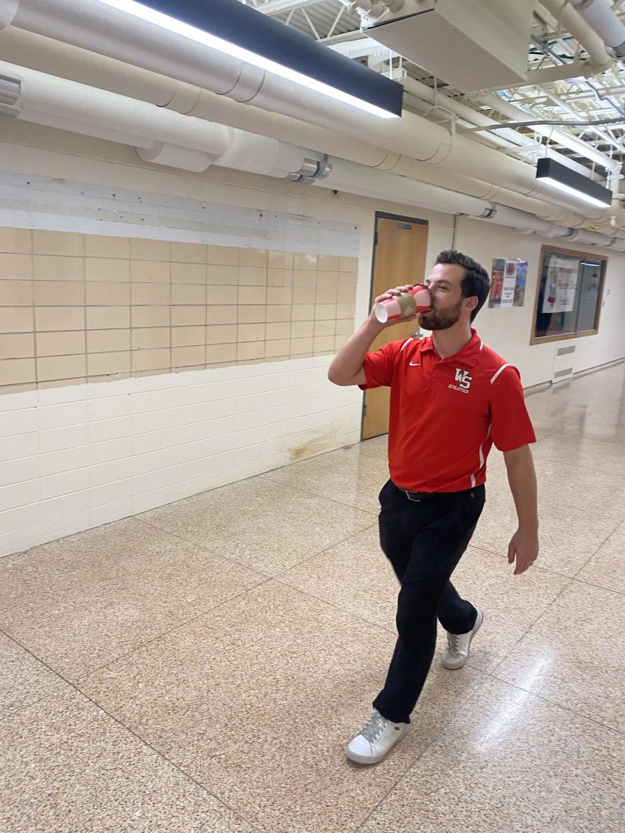 Dustin Few cracks down on pass usage in the hallway