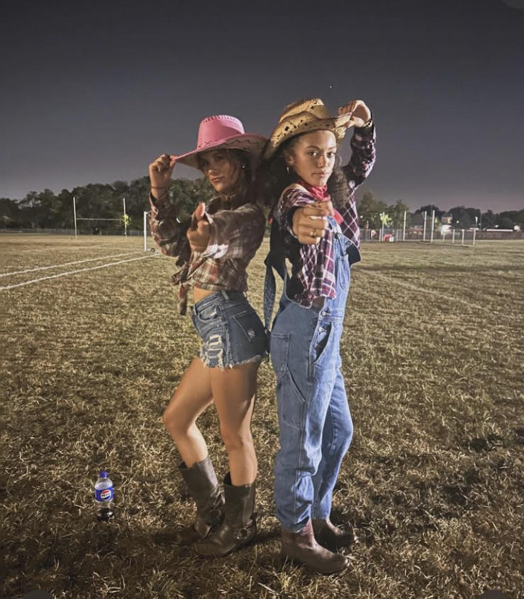 Students Dress in Country Attire to Show off School Spirit for Big Walnut Game