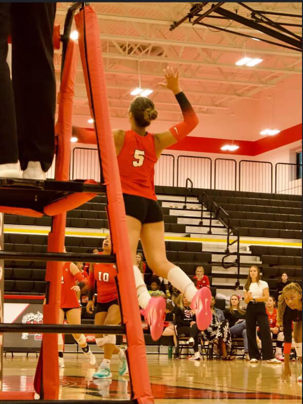 Marlee Sharps getting a kill in a tight loss against Dublin Scioto